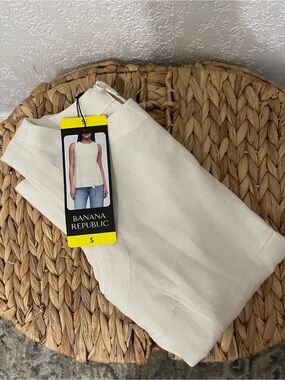 Banana Republic Women’s Cream top